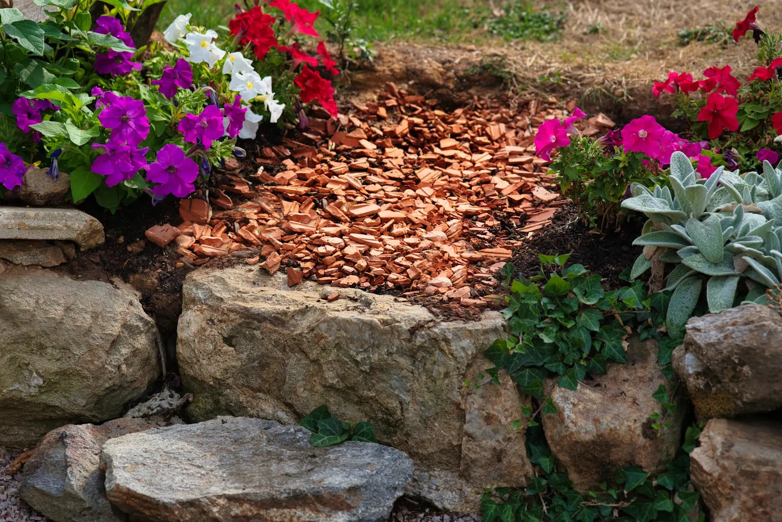 Staples Lawn Care landscaping and mulch work in Alabama